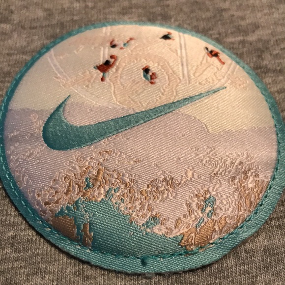 Nike Basketball T-shirt - Picture 7 of 9